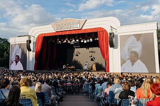 На «Театральном бульваре» покажут спектакль «Ч + Ч» о переписке Чехова и Чаковского